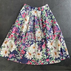 Vero Moda beautiful floral skirt size 36